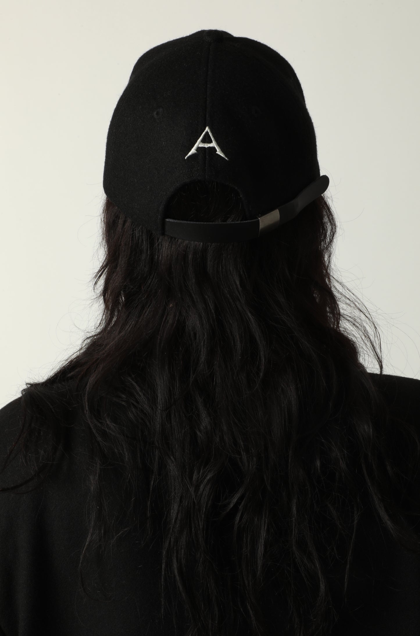SACRÉ CAP